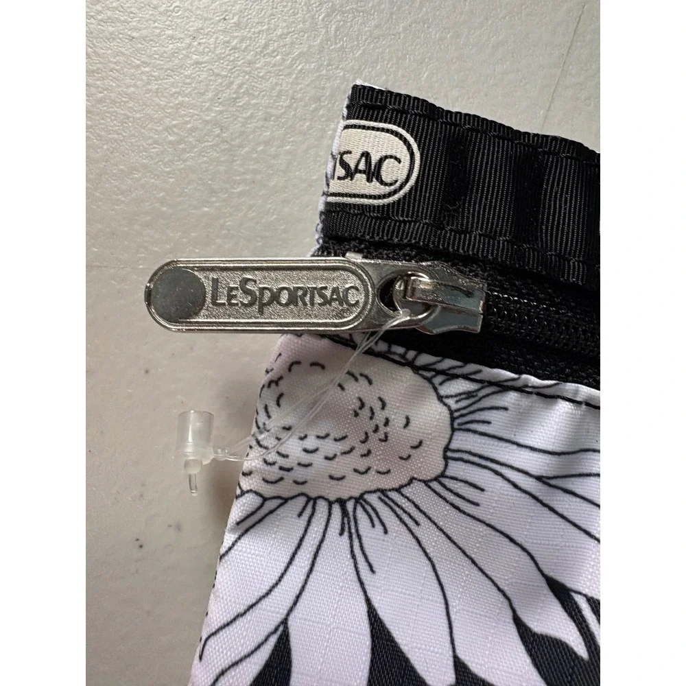 LeSportsac Pouch Floral Daisy Zippered Cosmetic Bag Womens Black White Wallet